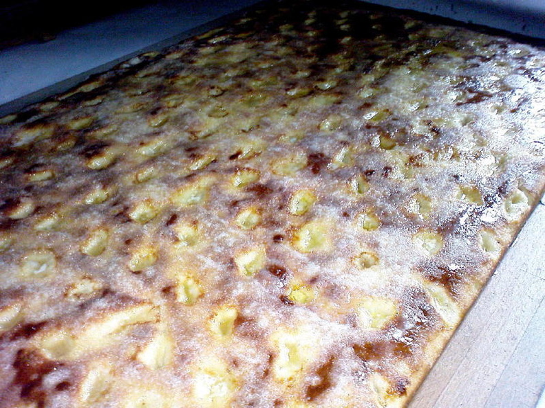 2008_09_06 butterkuchen f_r das dreschfest im backhaus backen mit fritze_ andreas_ frank und uta 023.jpg